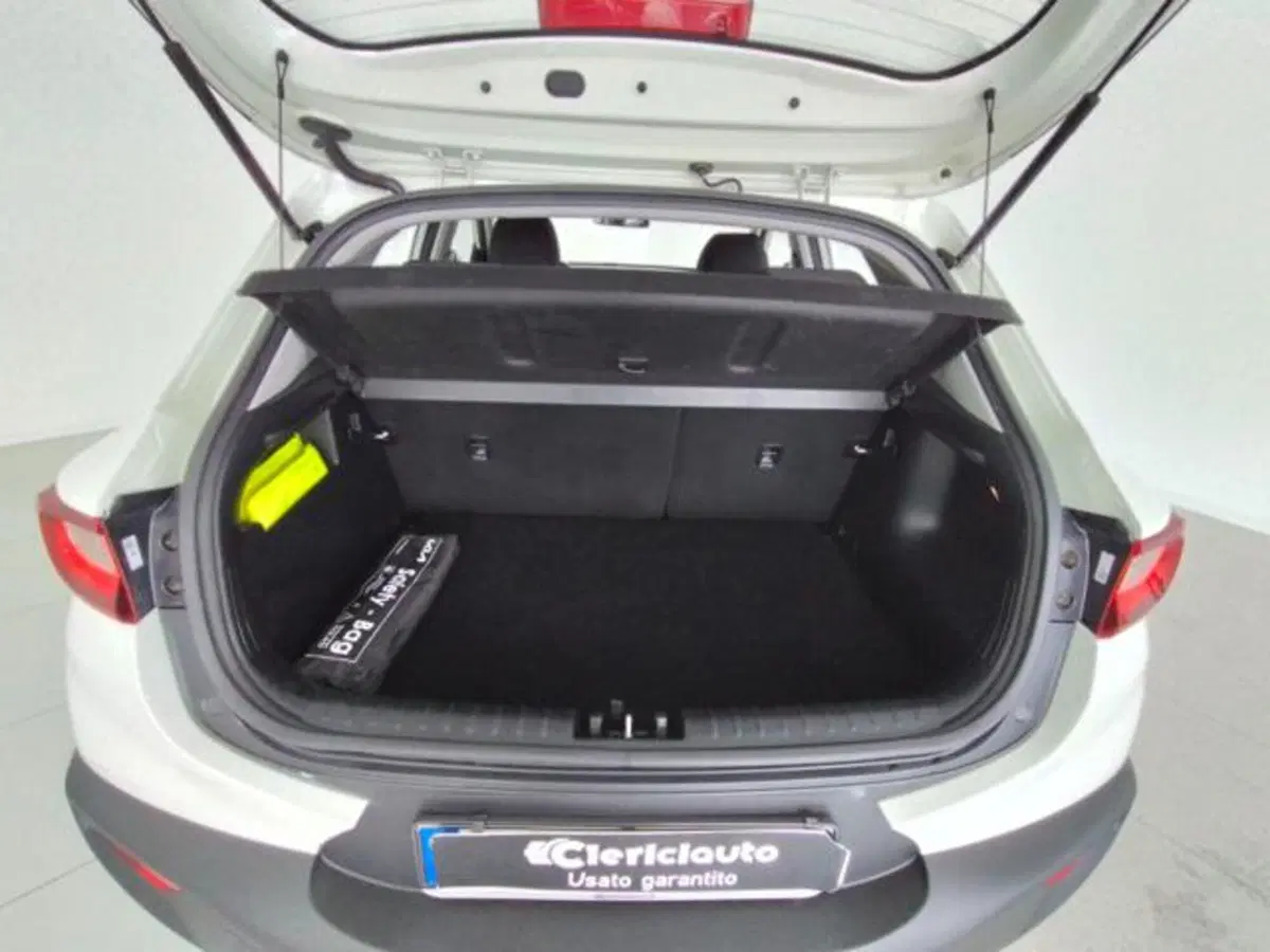 Kia Stonic usata a Como (17)
