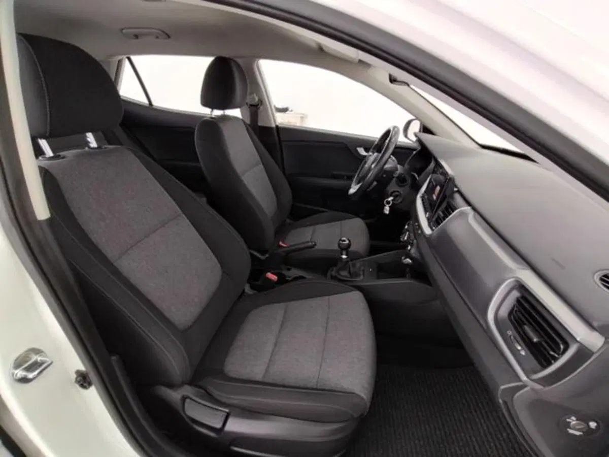 Kia Stonic usata a Como (3)