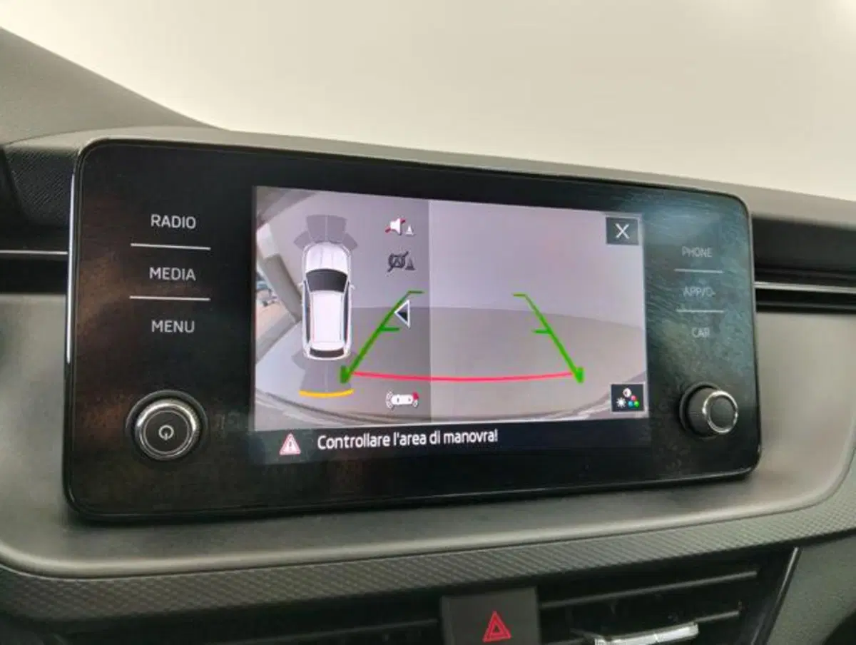 Skoda Kamiq usata a Como (16)