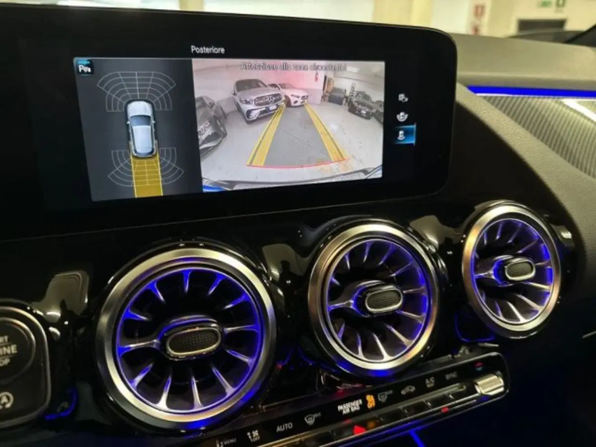 Mercedes-Benz GLA SUV usata a Avellino (14)