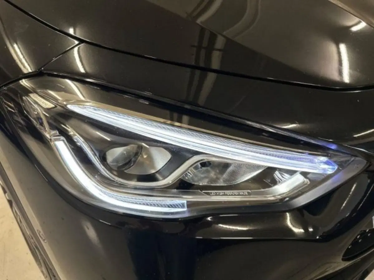 Mercedes-Benz GLA SUV usata a Avellino (7)