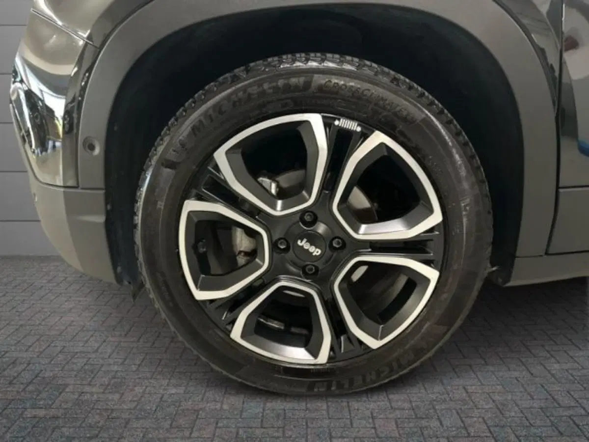 Jeep Avenger usata a Avellino (17)