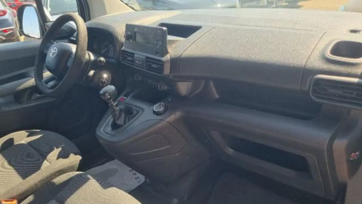 Toyota Proace City usata a Savona (11)