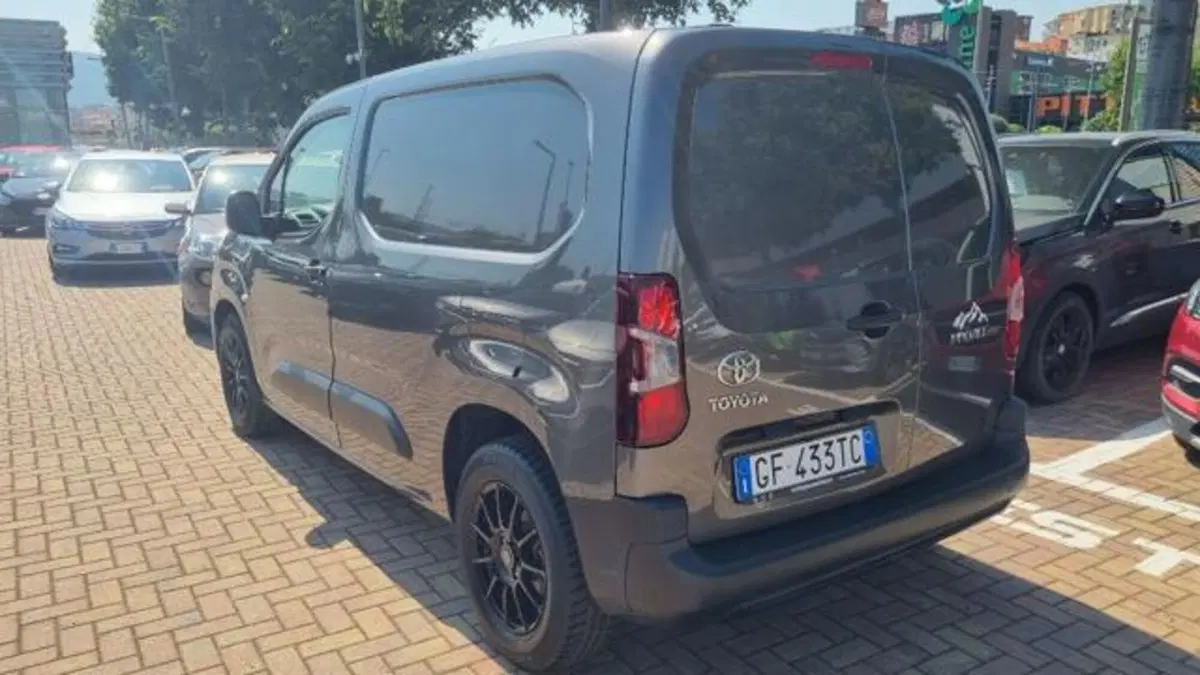 Toyota Proace City usata a Savona (18)