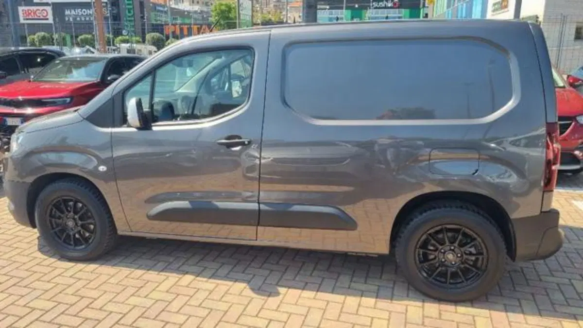 Toyota Proace City usata a Savona (20)