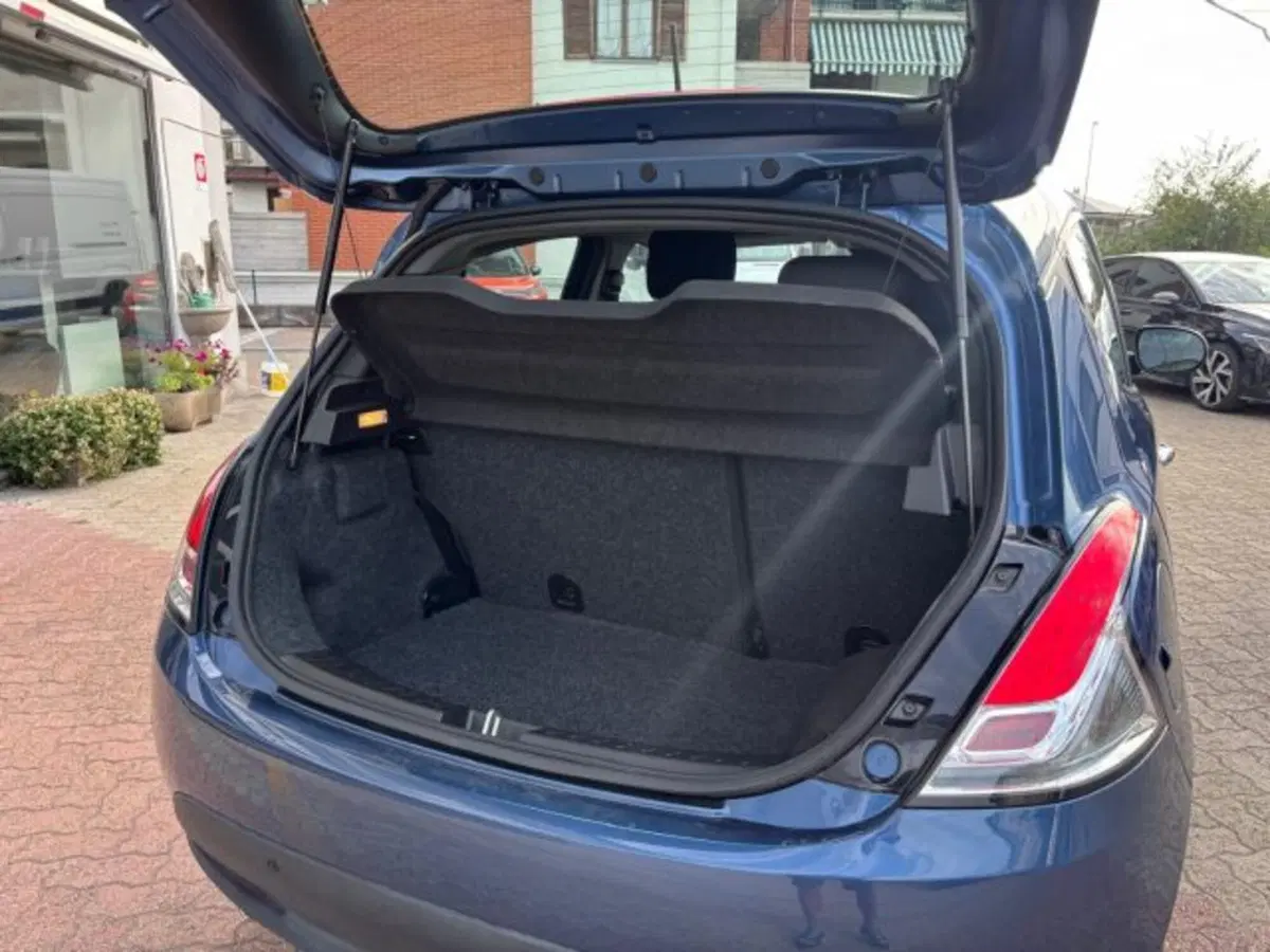 Lancia Ypsilon usata a Cuneo (7)