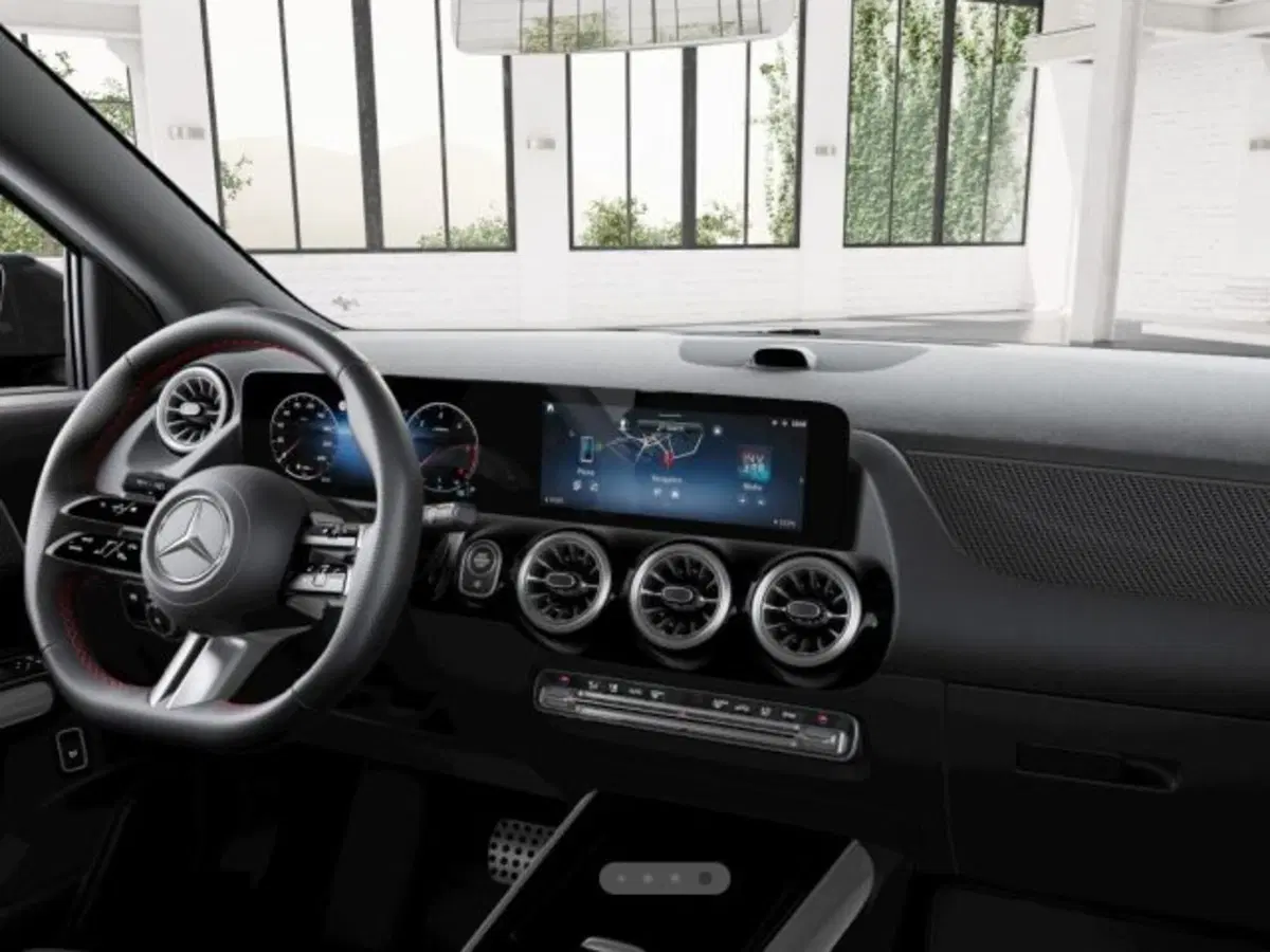 Mercedes-Benz GLA SUV nuova a Verona (5)