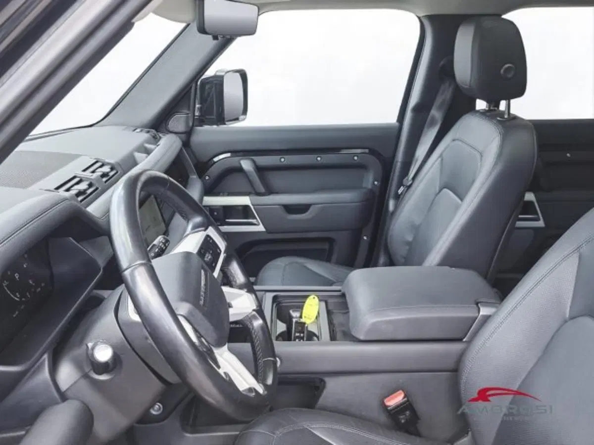 Land Rover Defender usata a Perugia (9)