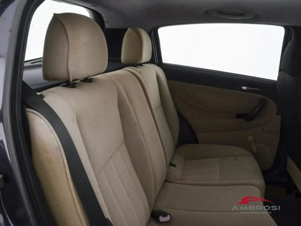 Alfa Romeo 147 usata a Perugia (11)
