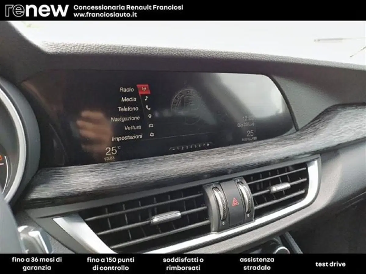 Alfa Romeo Stelvio usata a Modena (11)