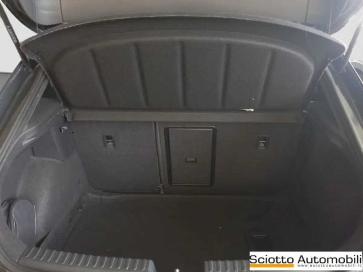 SEAT Leon usata a Messina (17)
