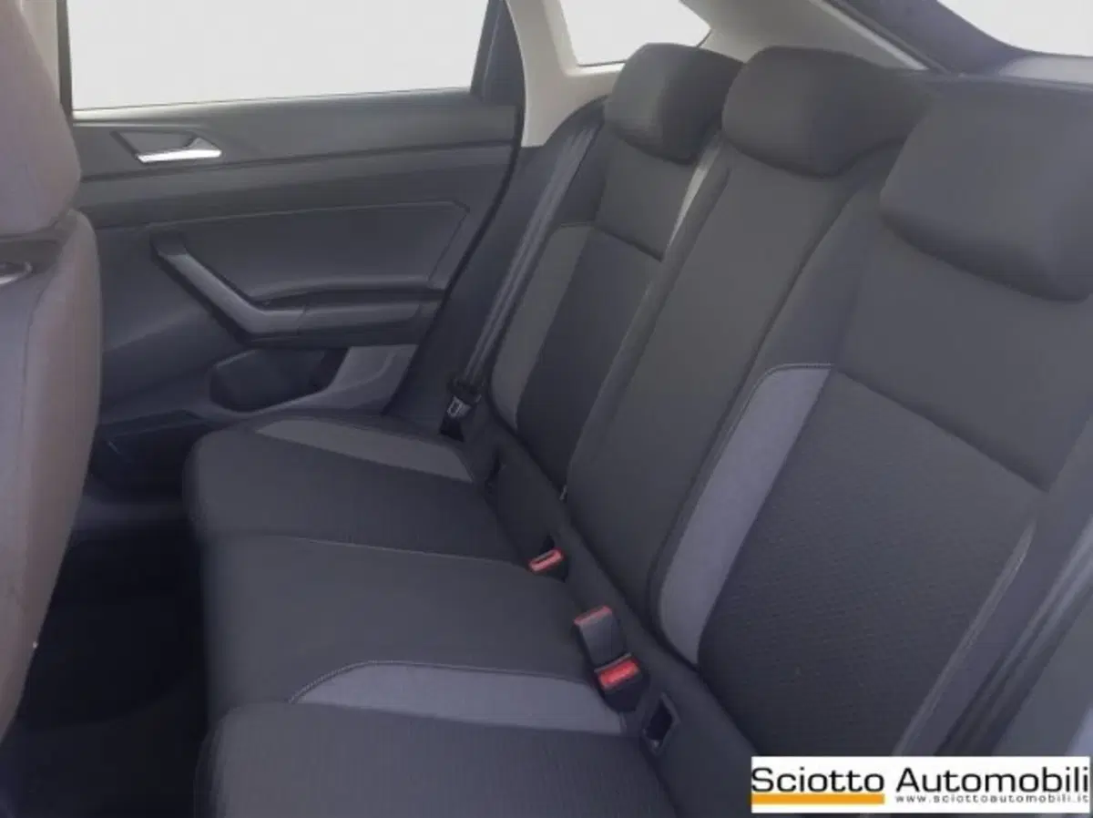 Volkswagen Taigo nuova a Messina (13)