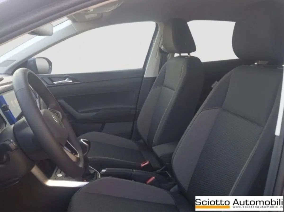 Volkswagen Taigo nuova a Messina (9)