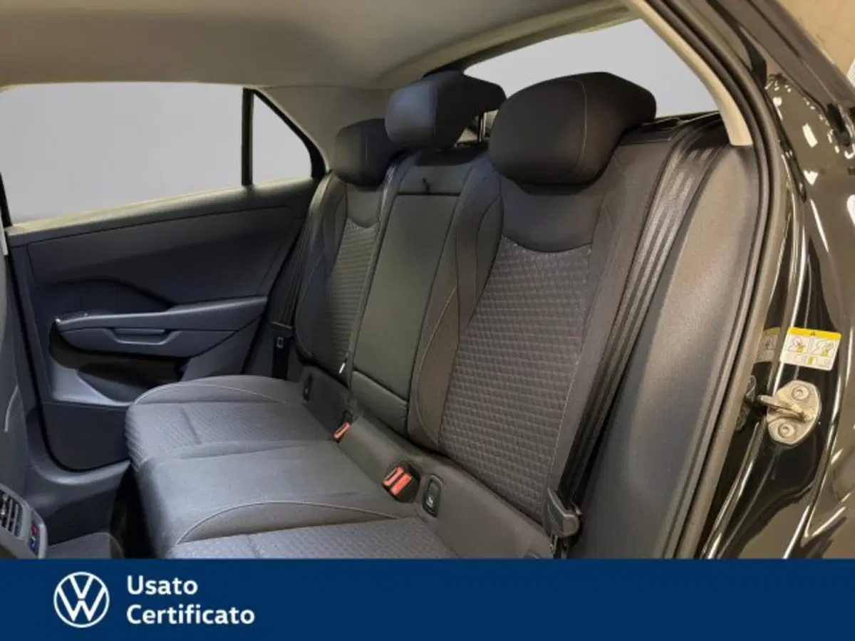 Volkswagen T-Roc usata a Vicenza (12)