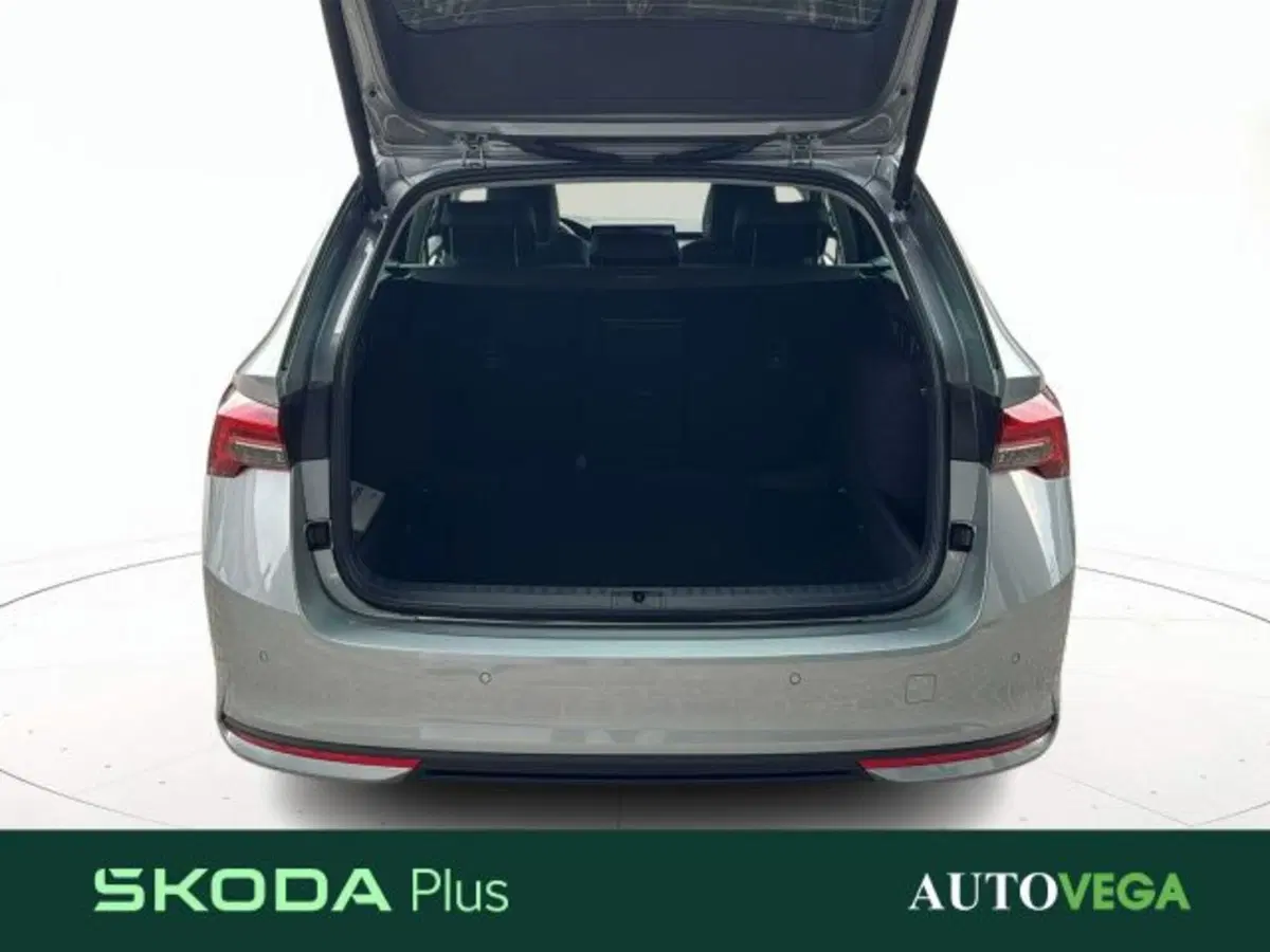 Skoda Octavia Station Wagon nuova a Vicenza (11)