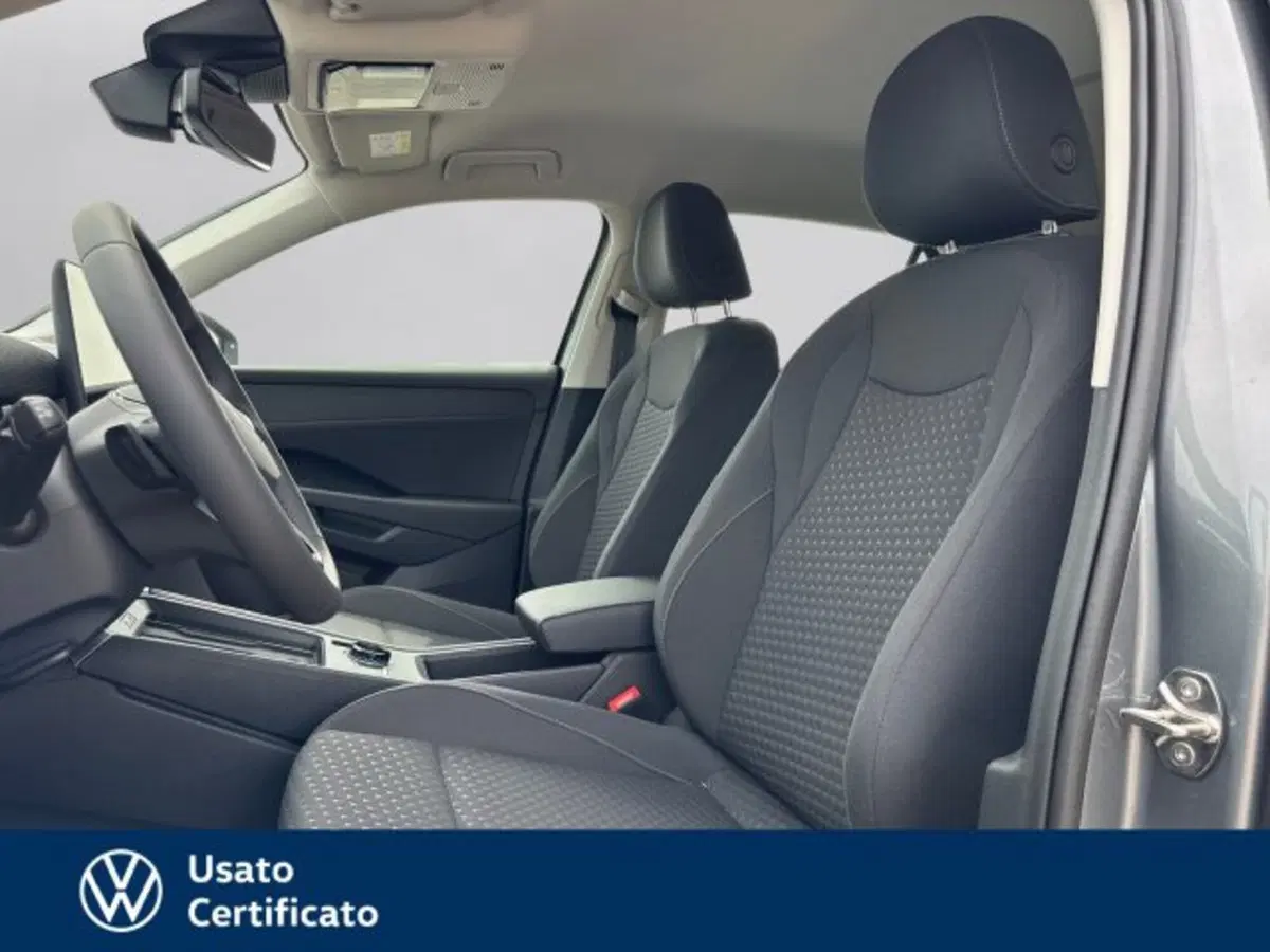 Volkswagen T-Roc nuova a Vicenza (13)