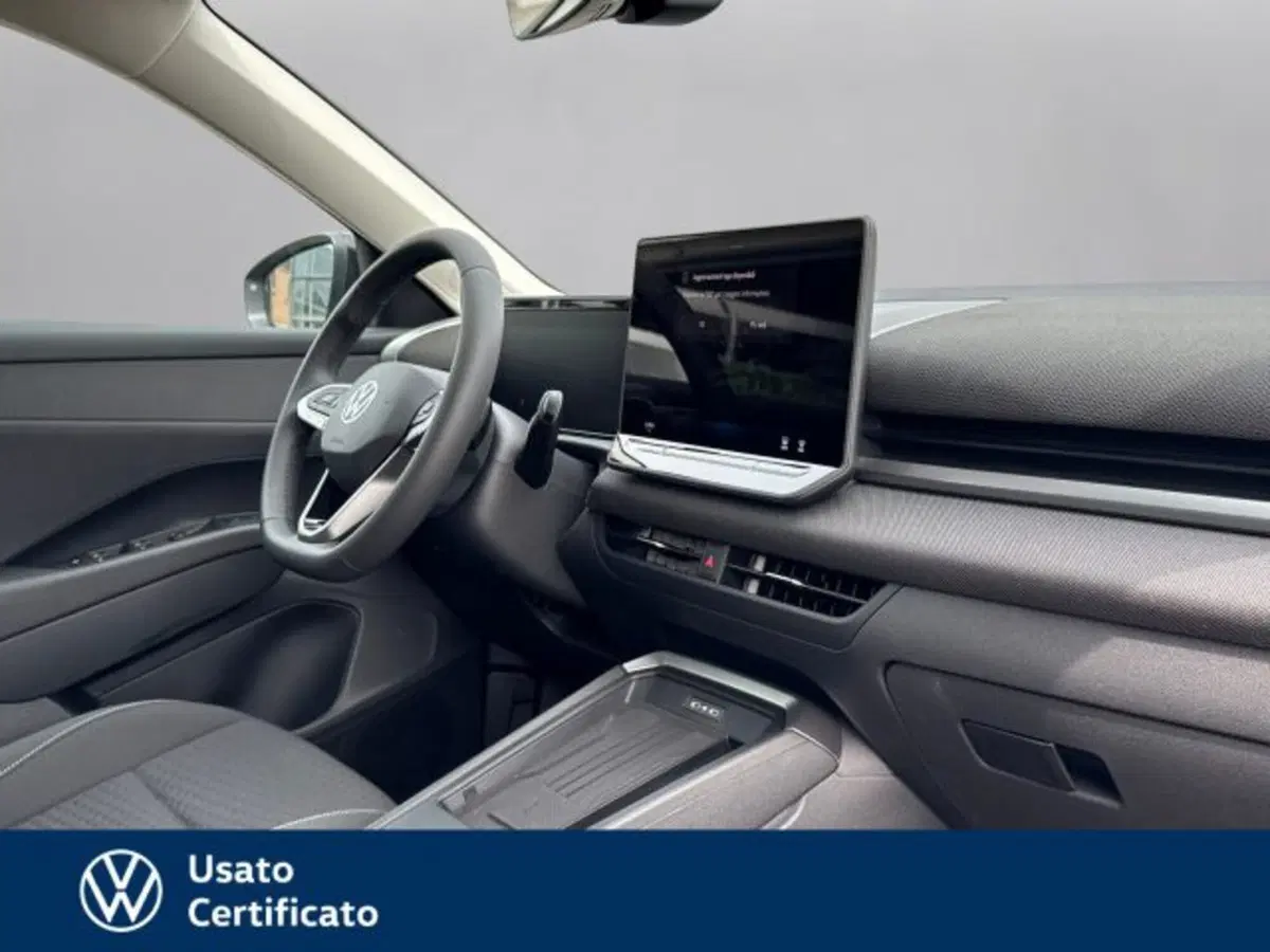 Volkswagen T-Roc nuova a Vicenza (6)