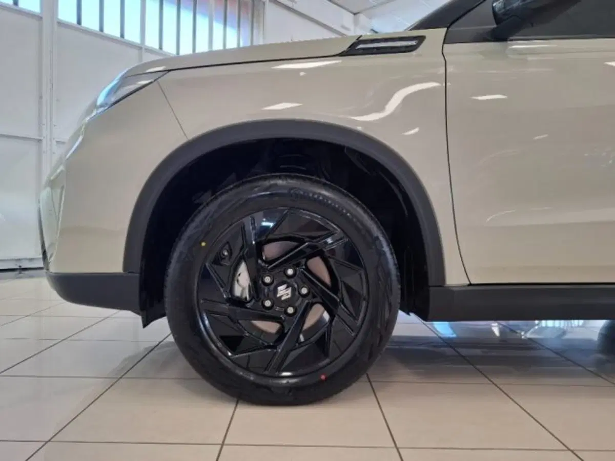 Suzuki Vitara nuova a Reggio Emilia (20)