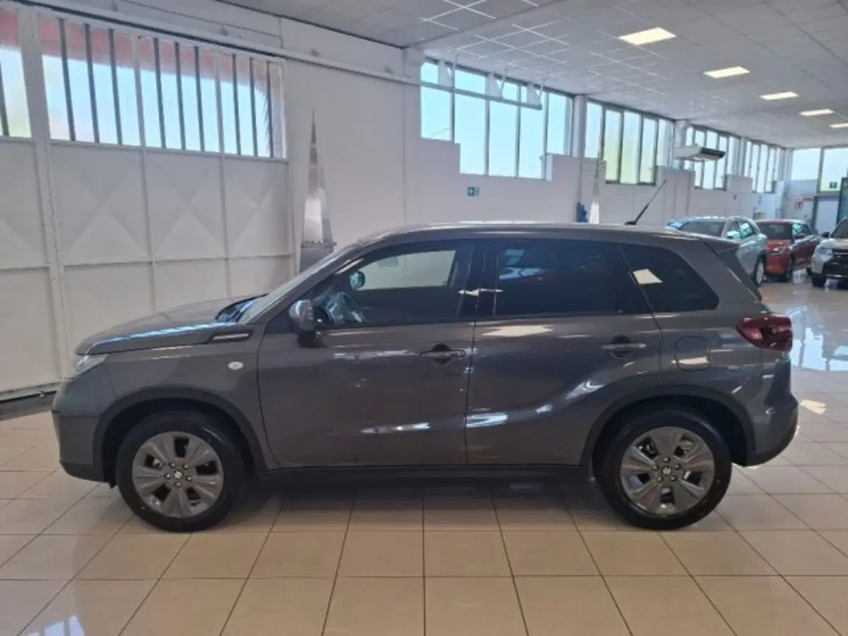Suzuki Vitara nuova a Reggio Emilia (2)