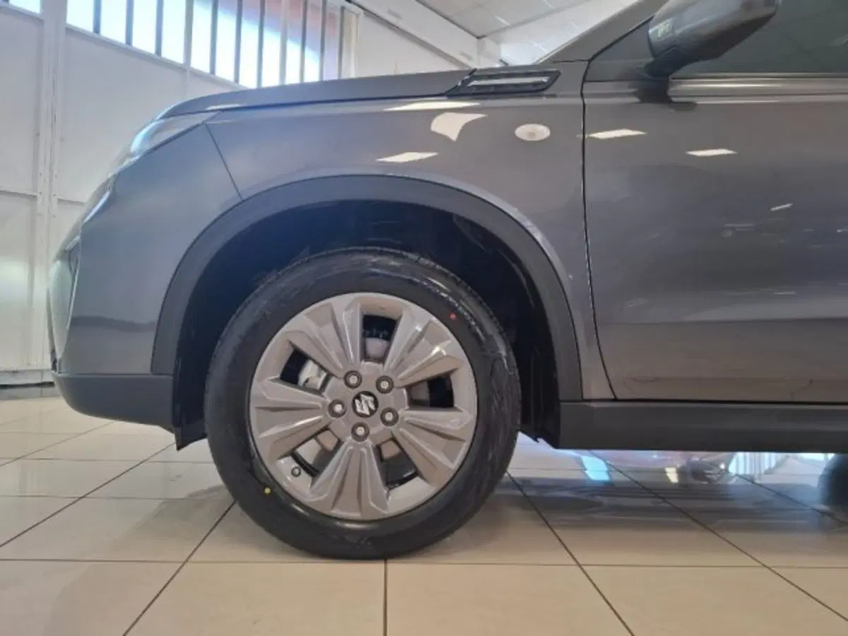 Suzuki Vitara nuova a Reggio Emilia (20)