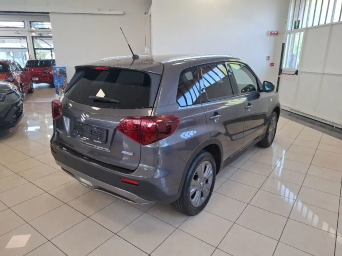 Suzuki Vitara nuova a Reggio Emilia (5)
