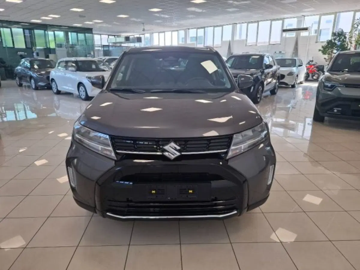 Suzuki Vitara nuova a Reggio Emilia (8)