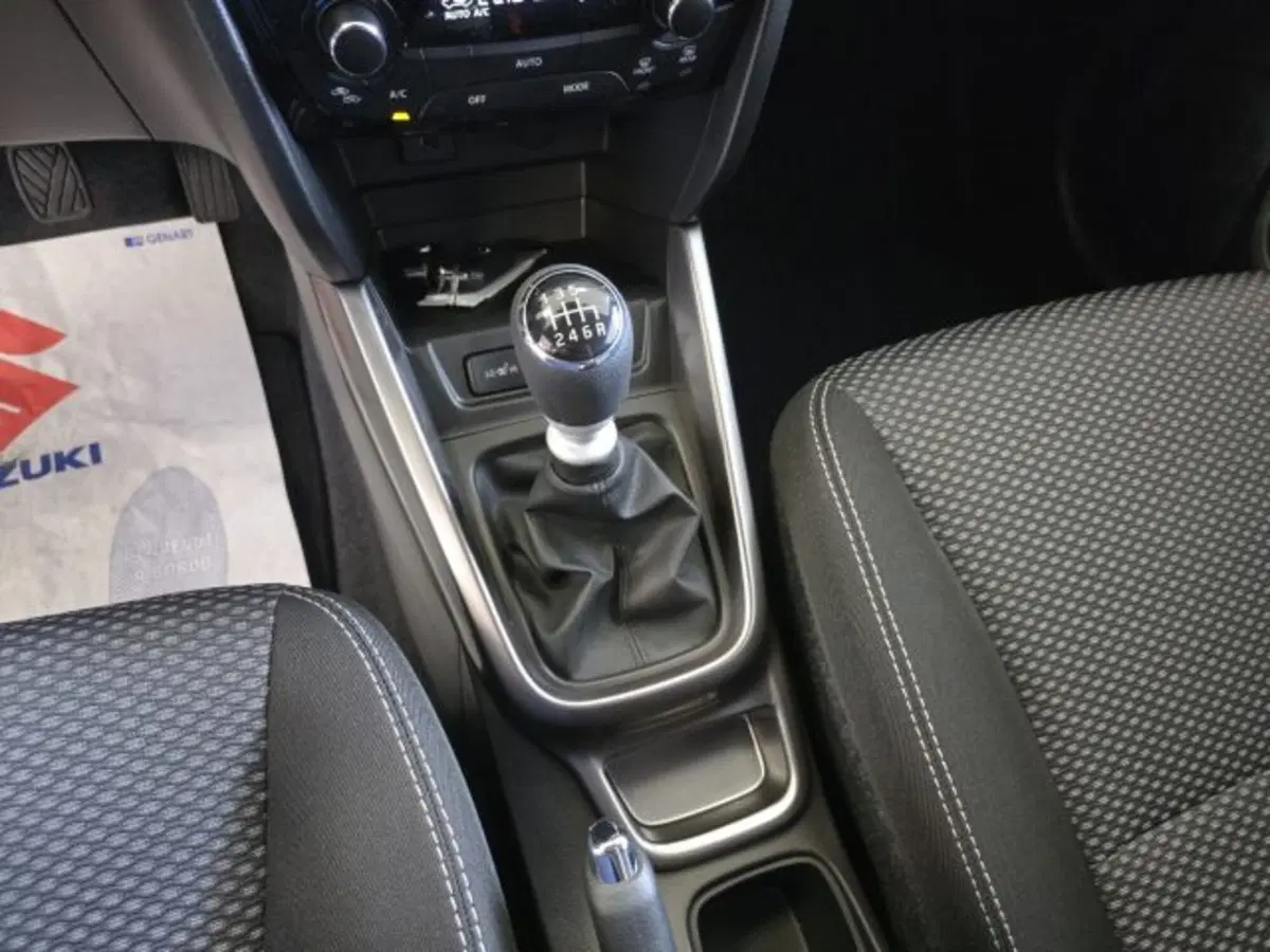 Suzuki Vitara nuova a Reggio Emilia (15)