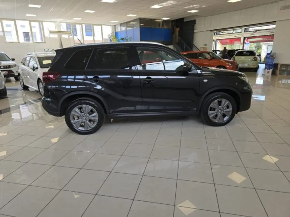 Suzuki Vitara nuova a Reggio Emilia (6)