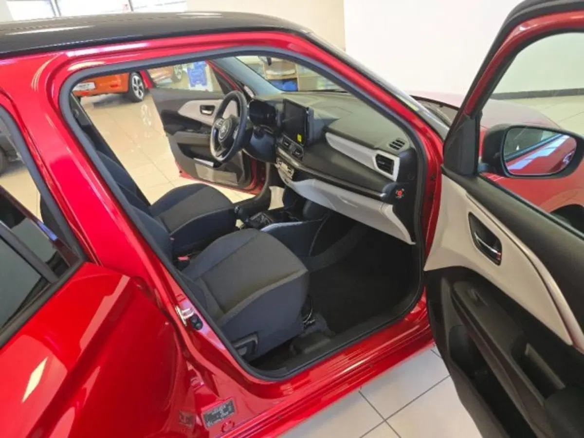Suzuki Swift nuova a Reggio Emilia (11)