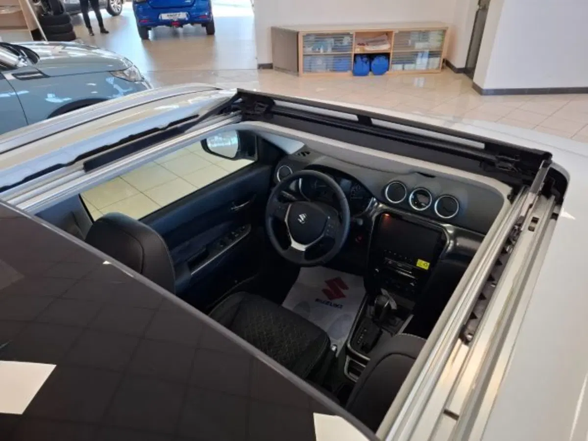 Suzuki Vitara nuova a Reggio Emilia (15)