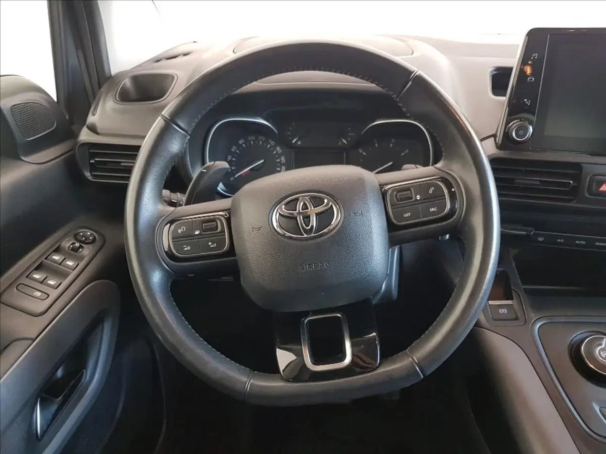 Toyota Proace City Verso usata a Lucca (14)