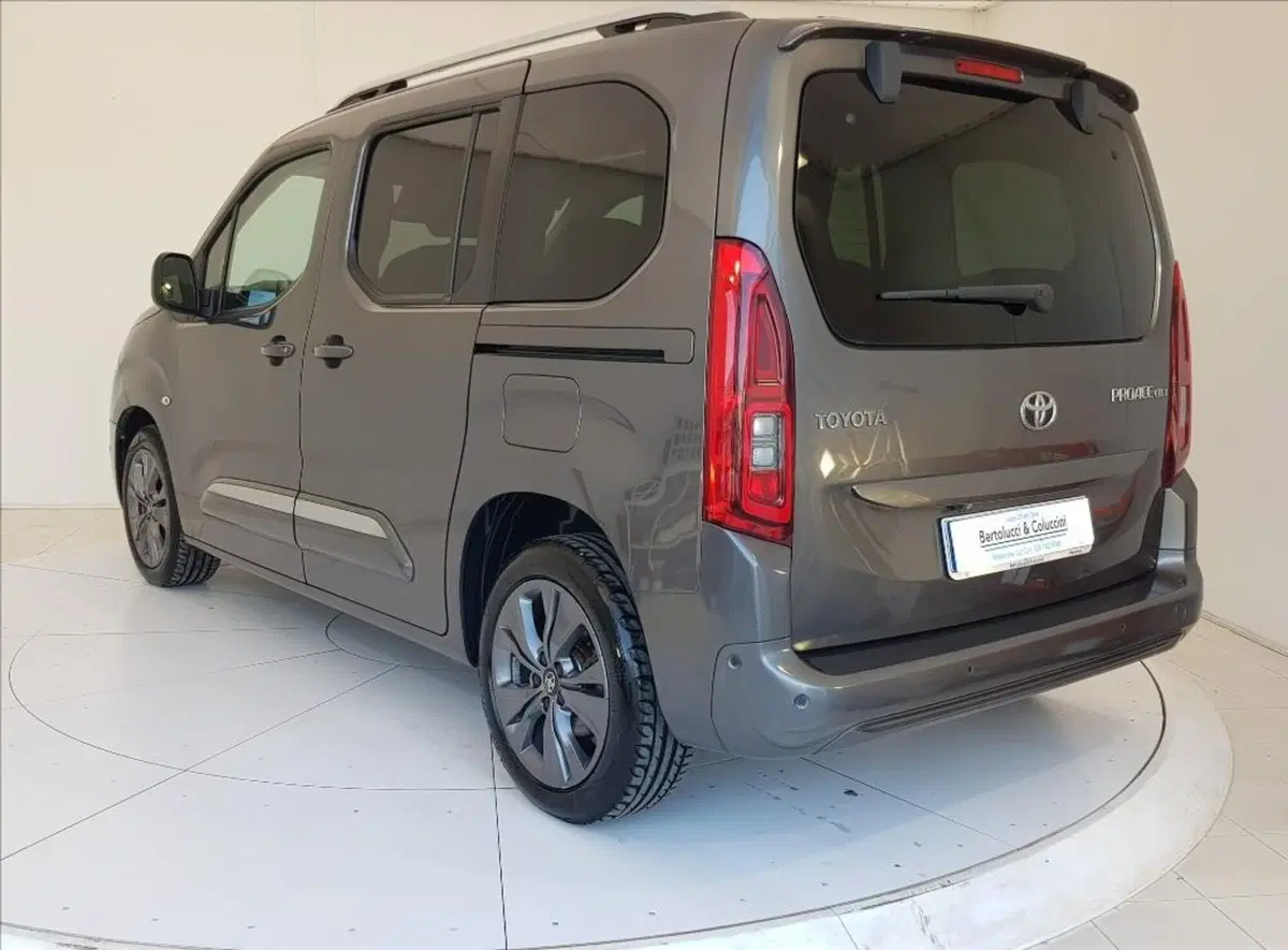 Toyota Proace City Verso usata a Lucca (4)