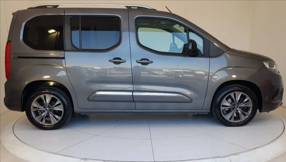 Toyota Proace City Verso usata a Lucca (7)