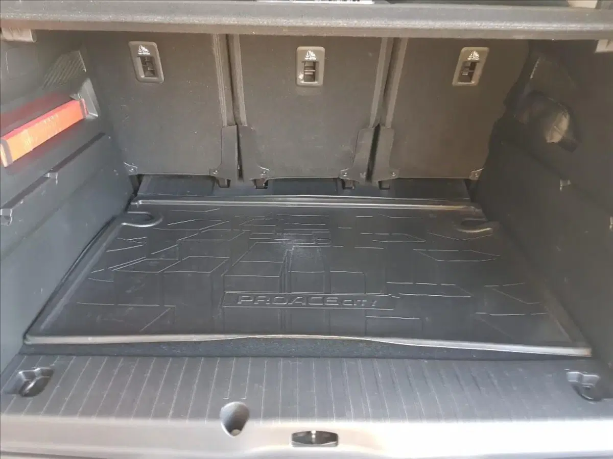 Toyota Proace City Verso usata a Lucca (15)