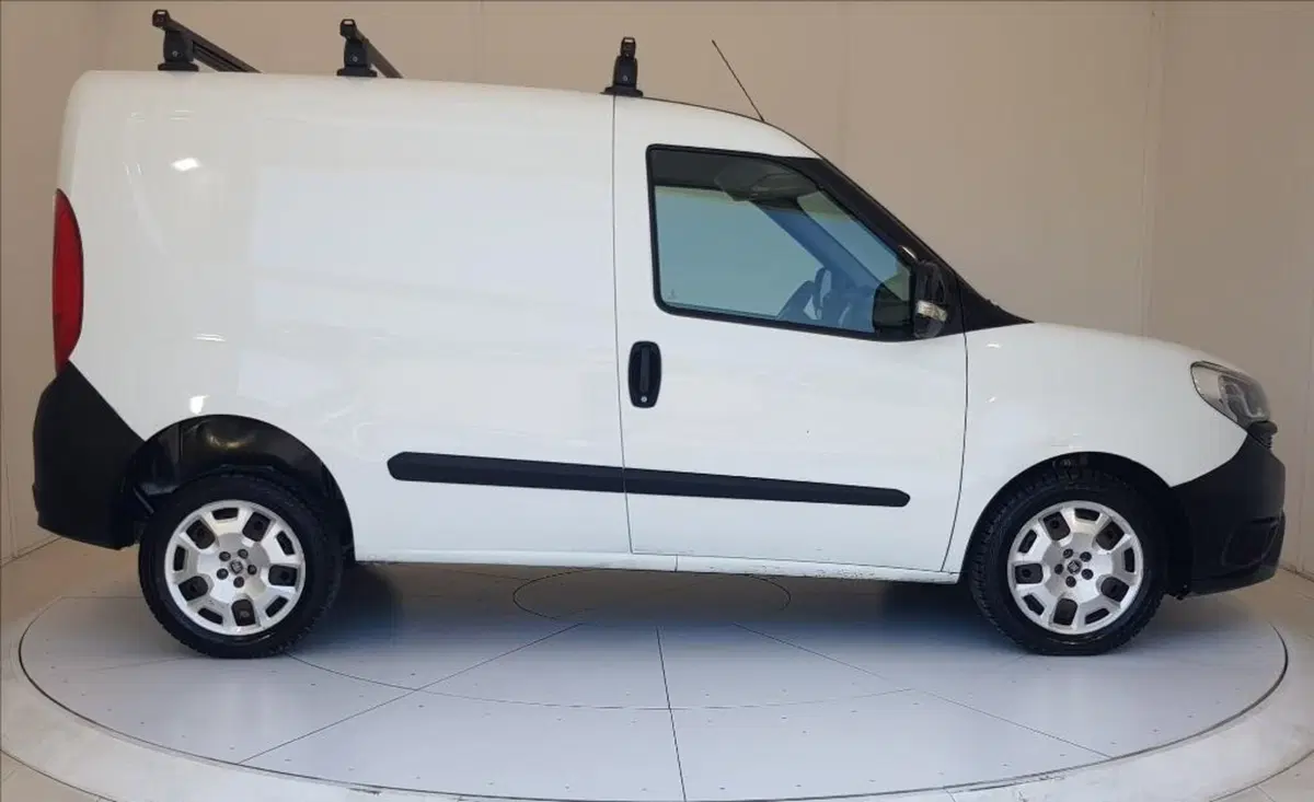 Fiat Doblò Furgone usata a Lucca (7)