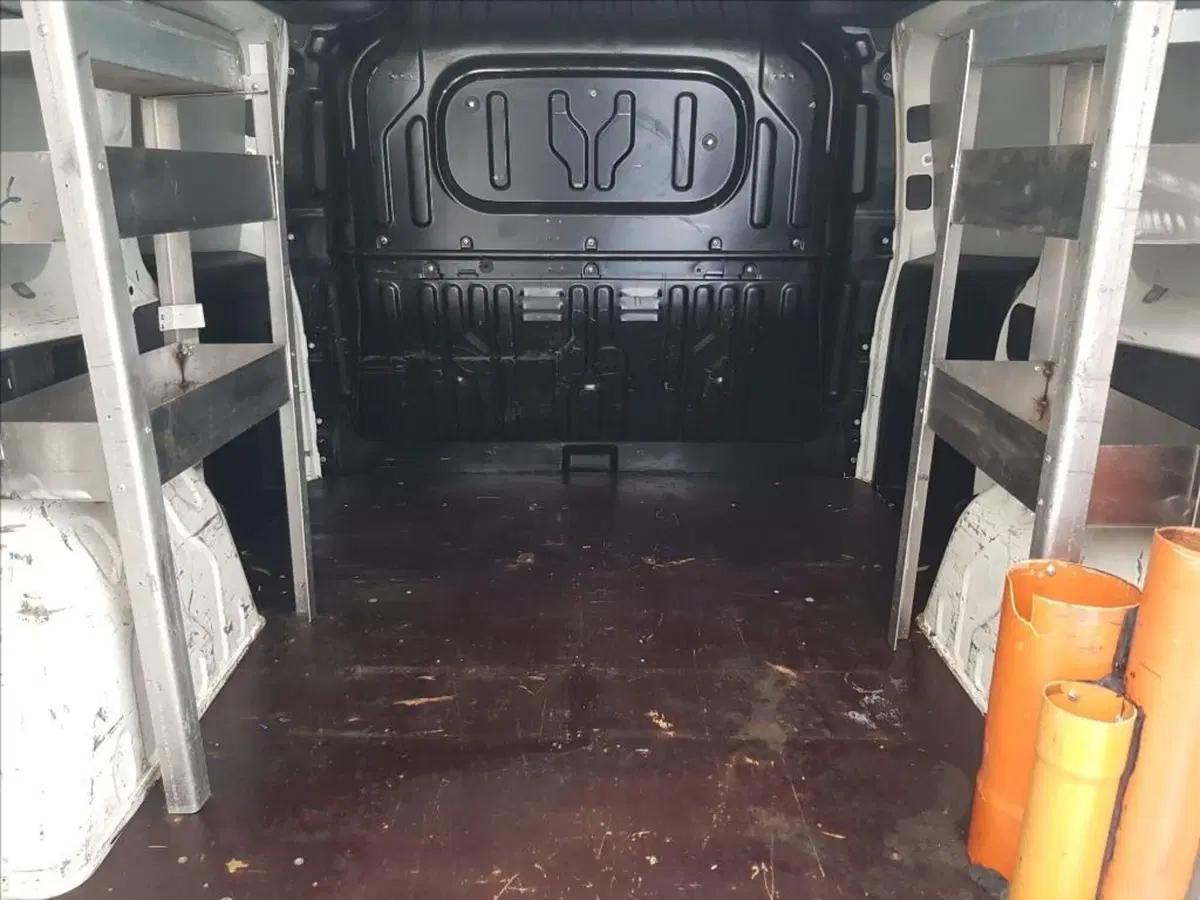 Fiat Doblò Furgone usata a Lucca (12)