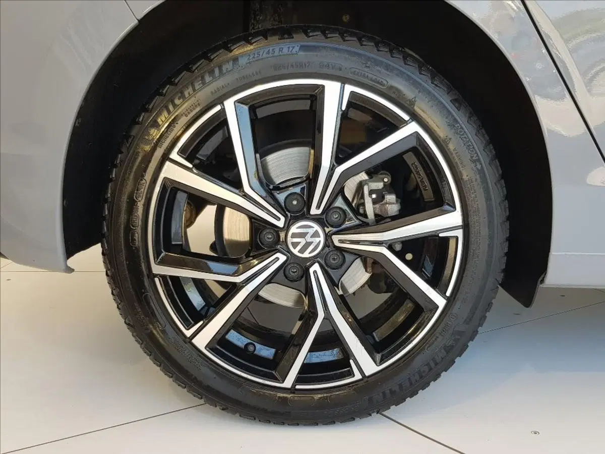 Volkswagen Golf usata a Lucca (9)