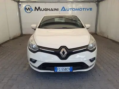 Renault Clio 1.2 75CV 5 porte Zen del 2016 usata a Firenze