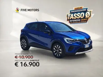 Renault Captur TCe 90 CV Equilibre del 2023 usata a Taranto