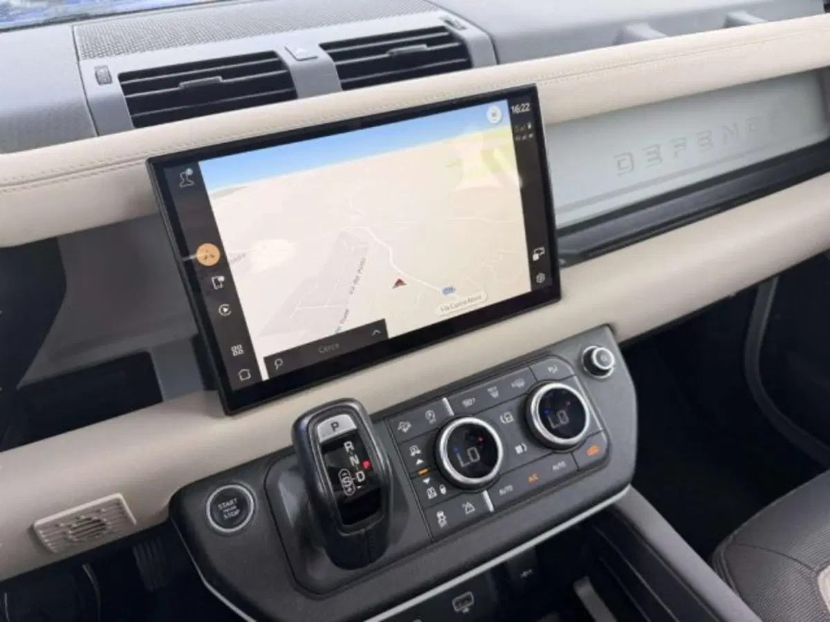 Land Rover Defender usata a Siena (12)