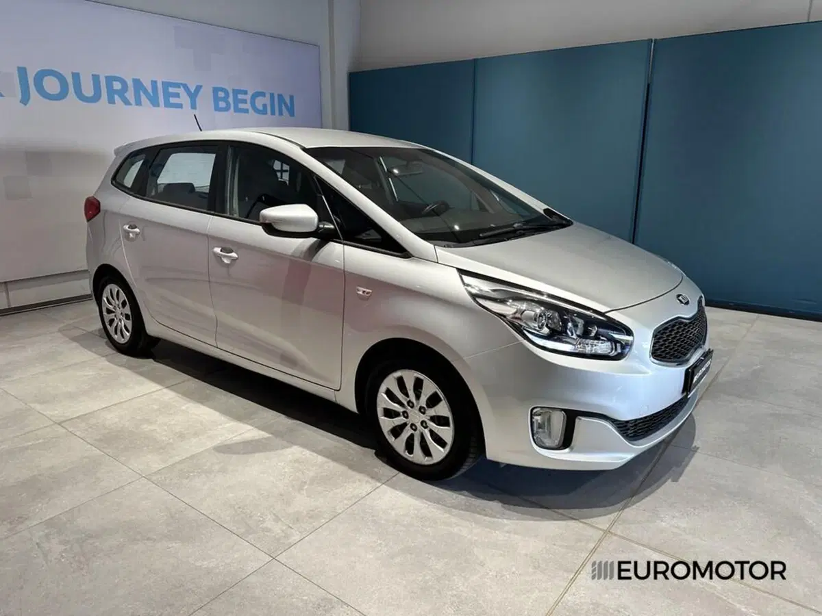 Kia Carens usata a Bari (3)