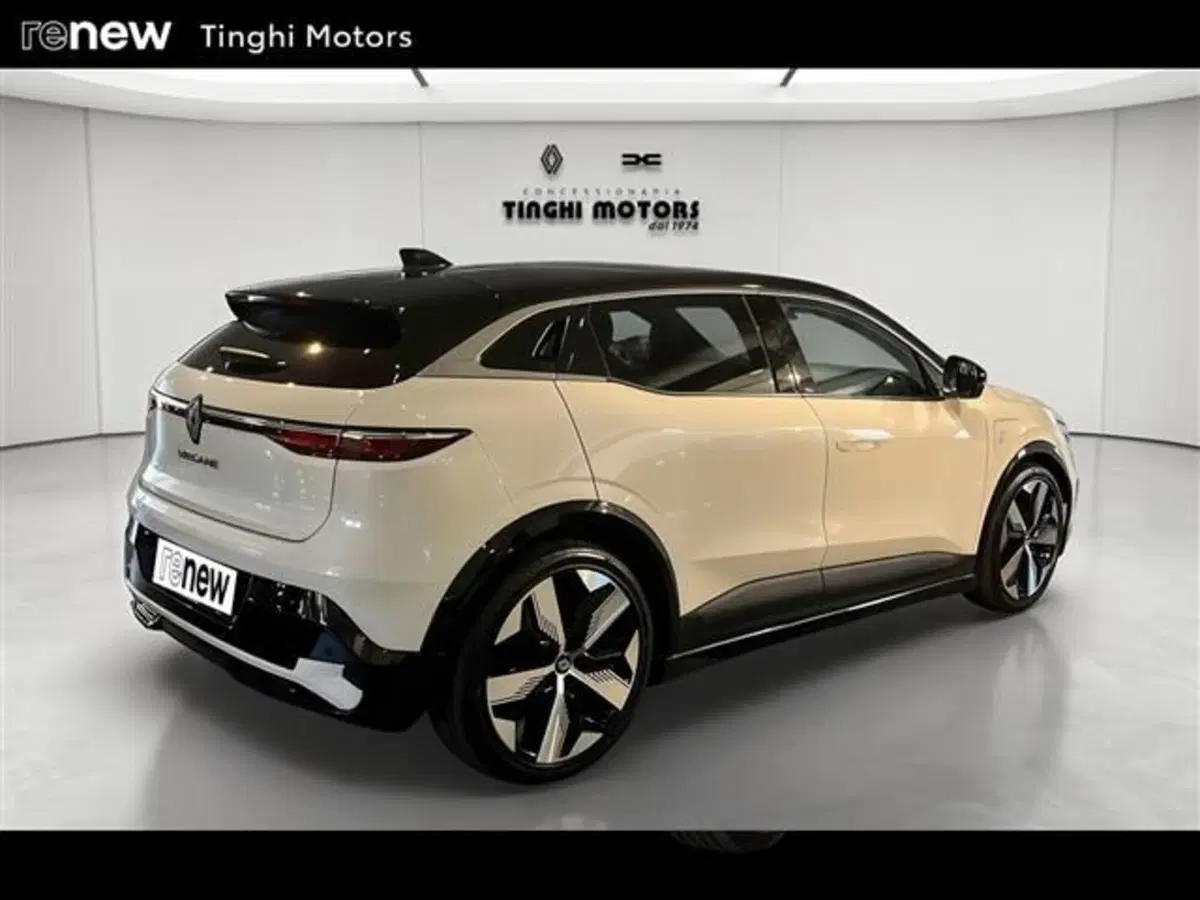 Renault Megane E-Tech Electric usata a Firenze (7)