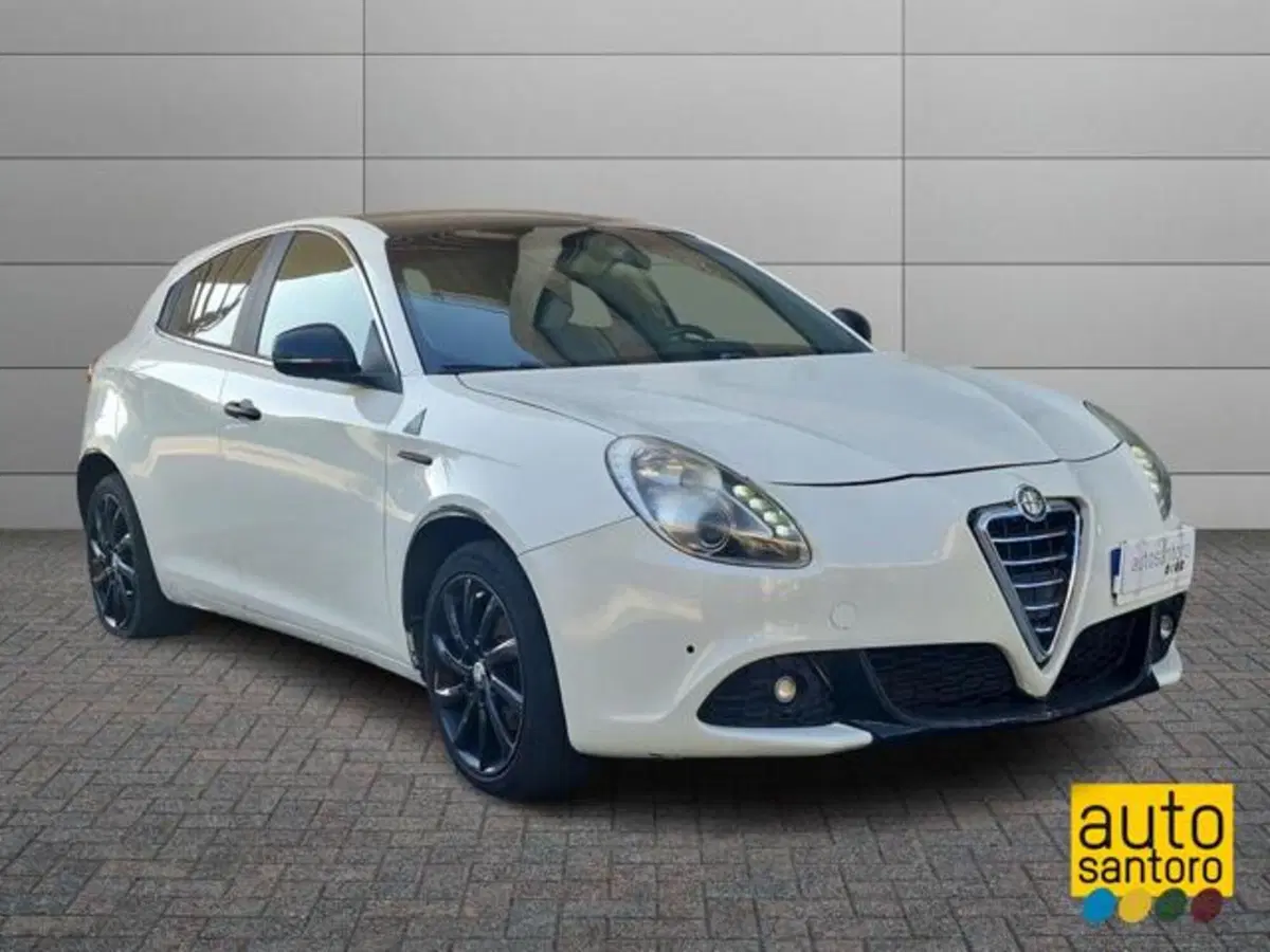 Alfa Romeo Giulietta usata a Salerno (2)