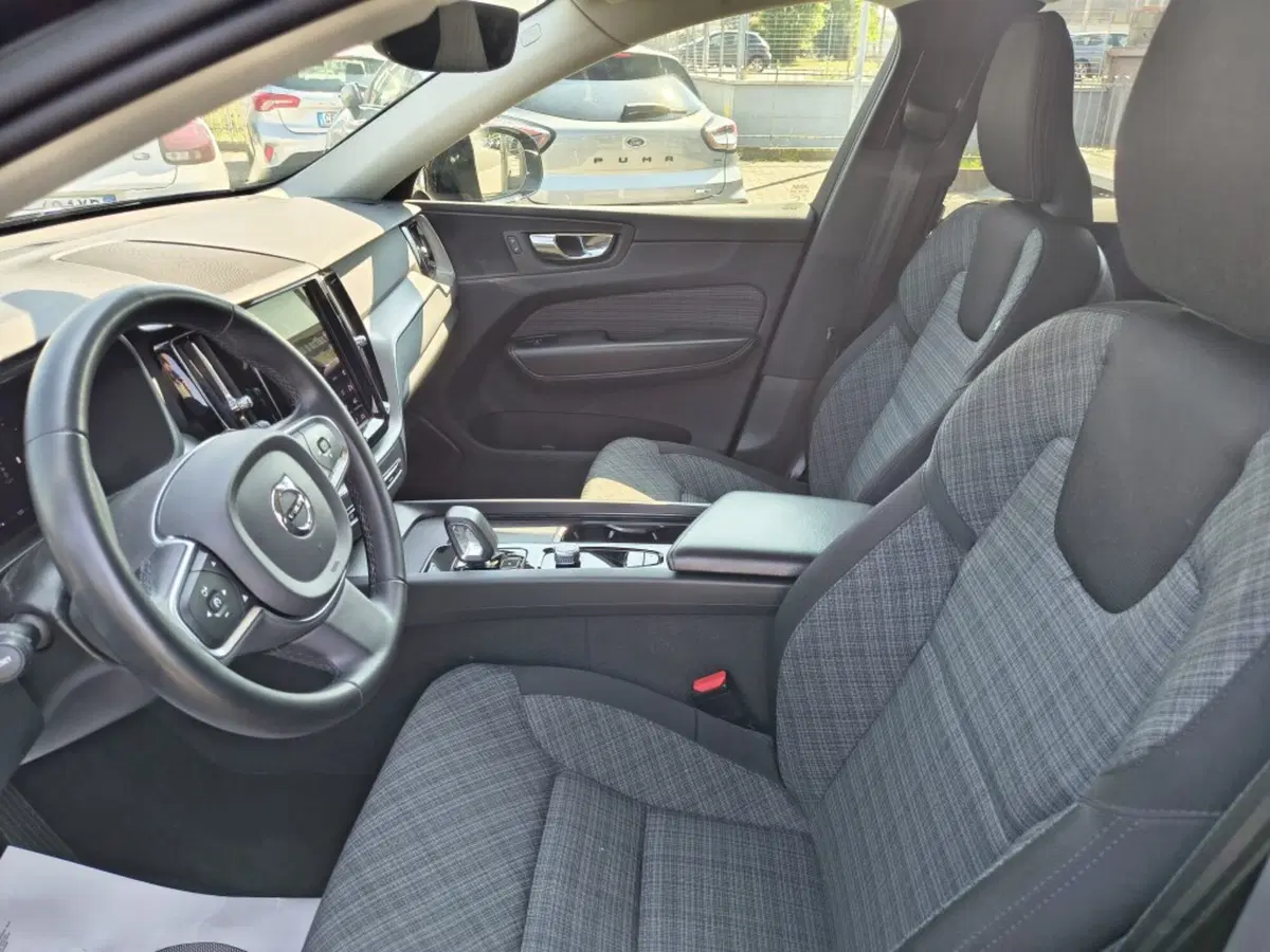 Volvo XC60 usata a Firenze (9)