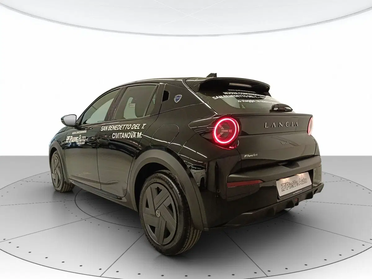 Lancia Ypsilon usata a L'Aquila (3)