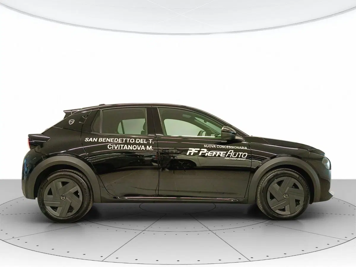 Lancia Ypsilon usata a L'Aquila (5)
