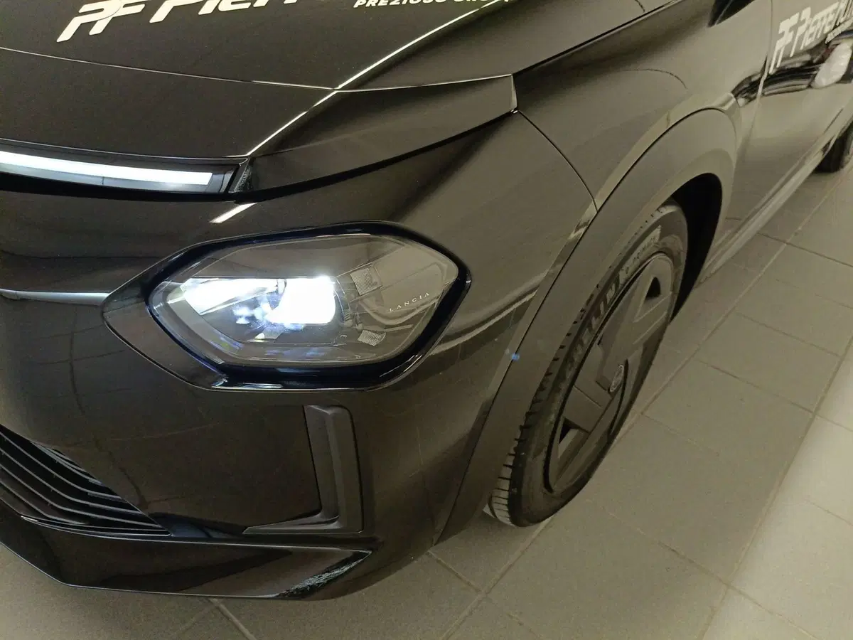 Lancia Ypsilon usata a L'Aquila (8)