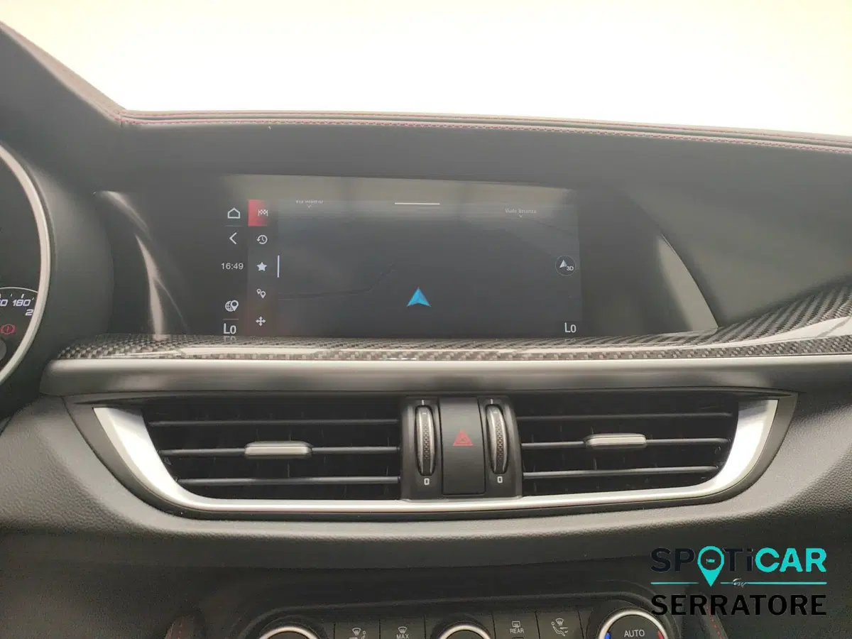 Alfa Romeo Stelvio usata a Como (10)