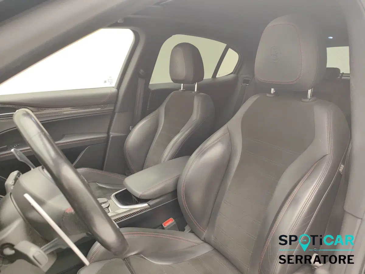 Alfa Romeo Stelvio usata a Como (11)