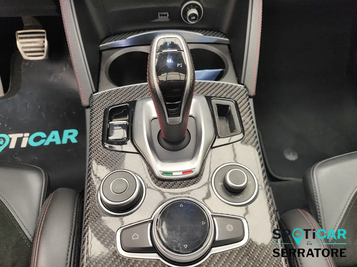 Alfa Romeo Stelvio usata a Como (17)